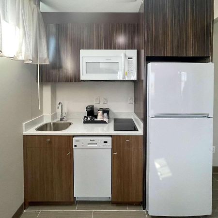 Mainstay Suites New York Bagian luar foto