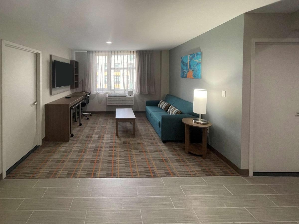 Mainstay Suites New York Bagian luar foto