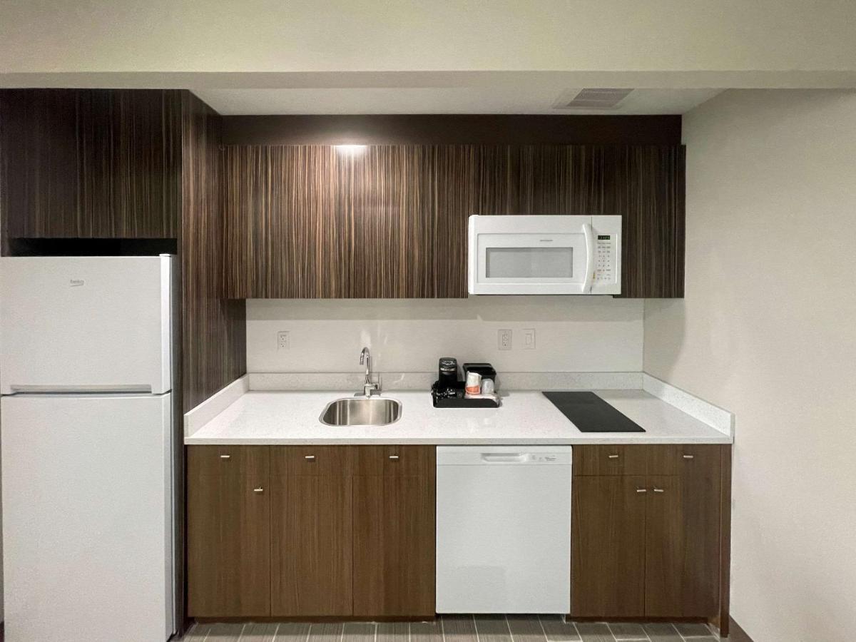 Mainstay Suites New York Bagian luar foto